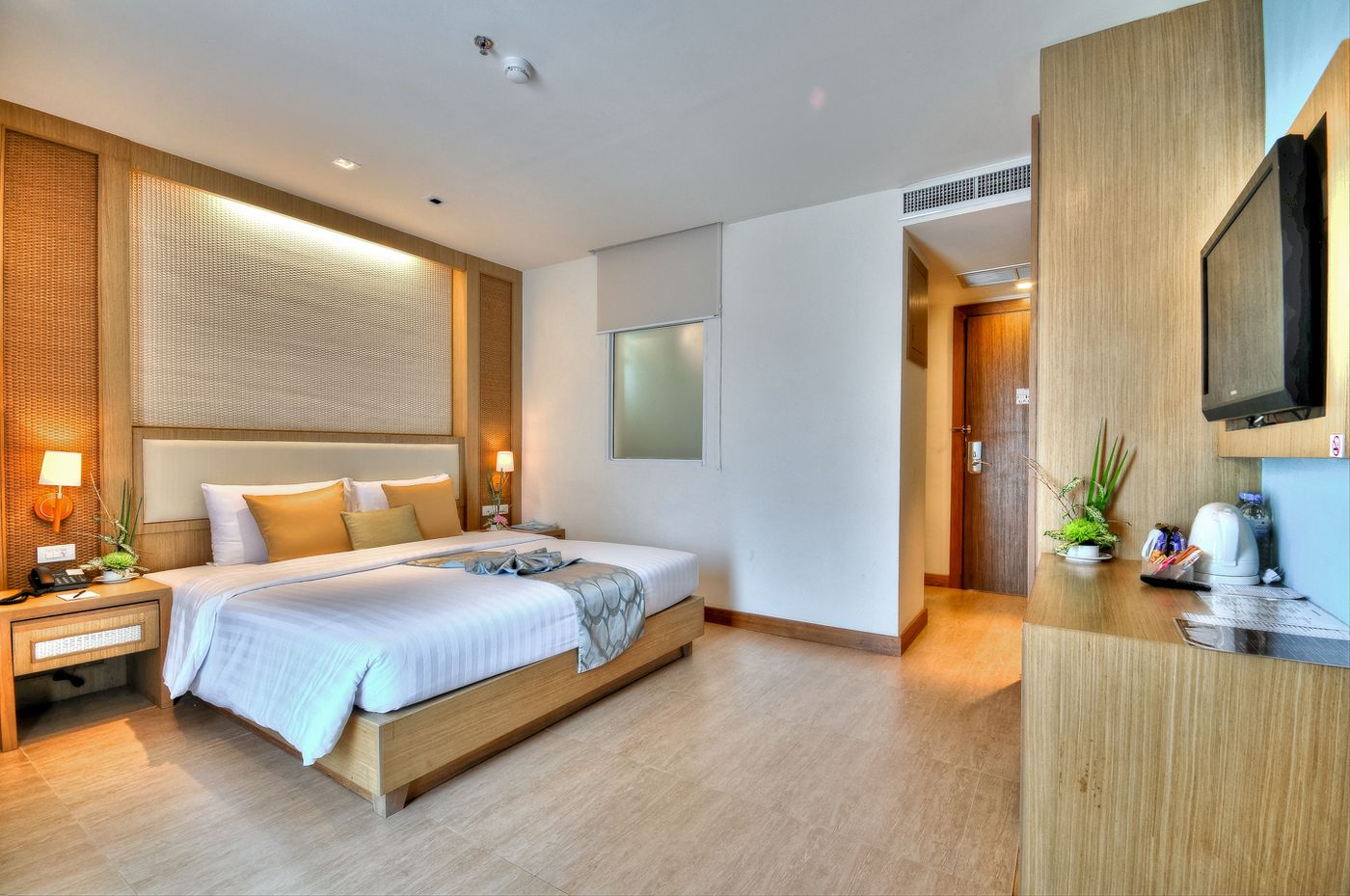 The-ASHLEE-Plaza-Patong-Hotel---Spa-Room-10