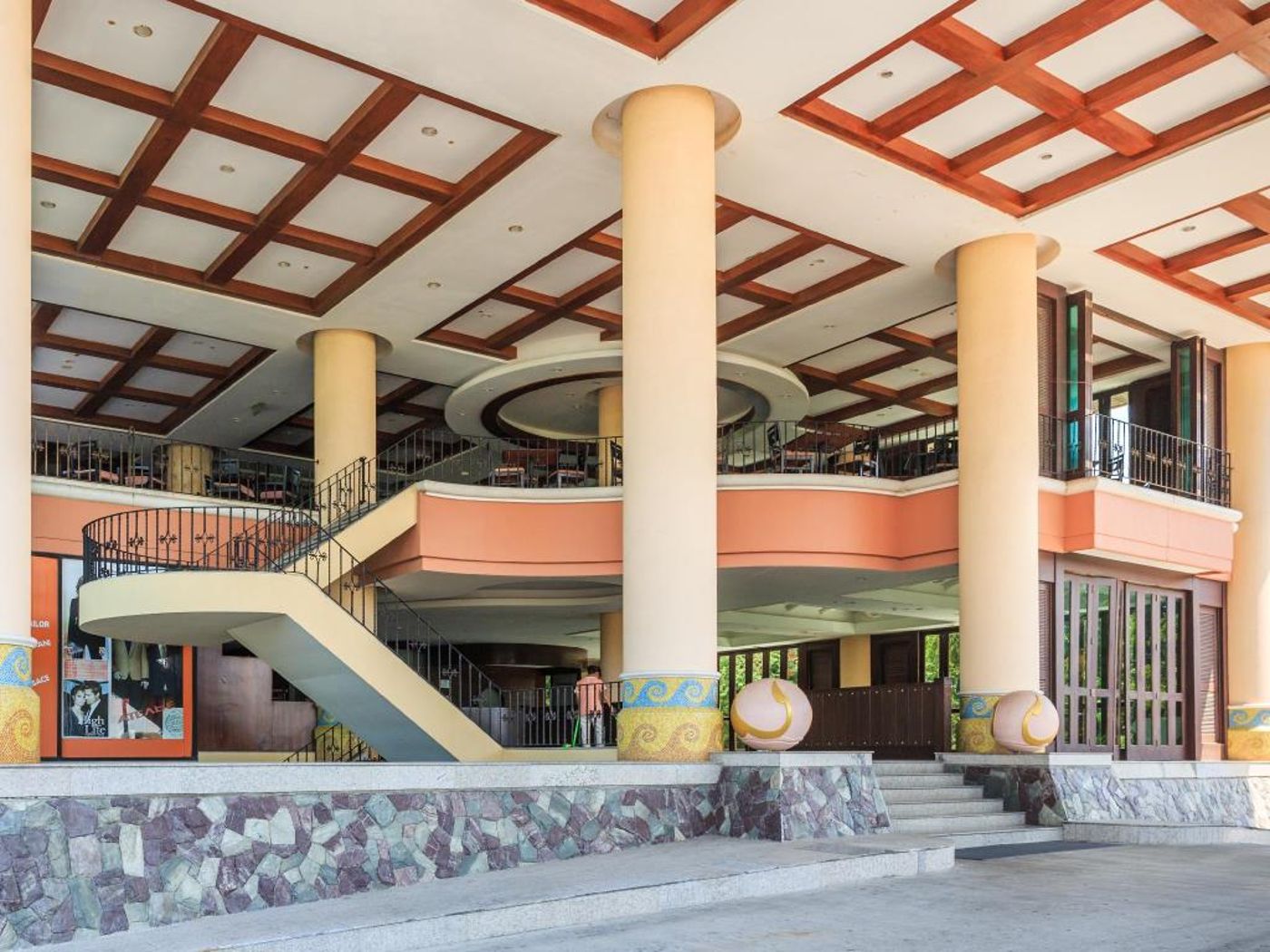 Long Beach Garden Hotel and Pavilions-Thailand-Pattaya City-General view-3