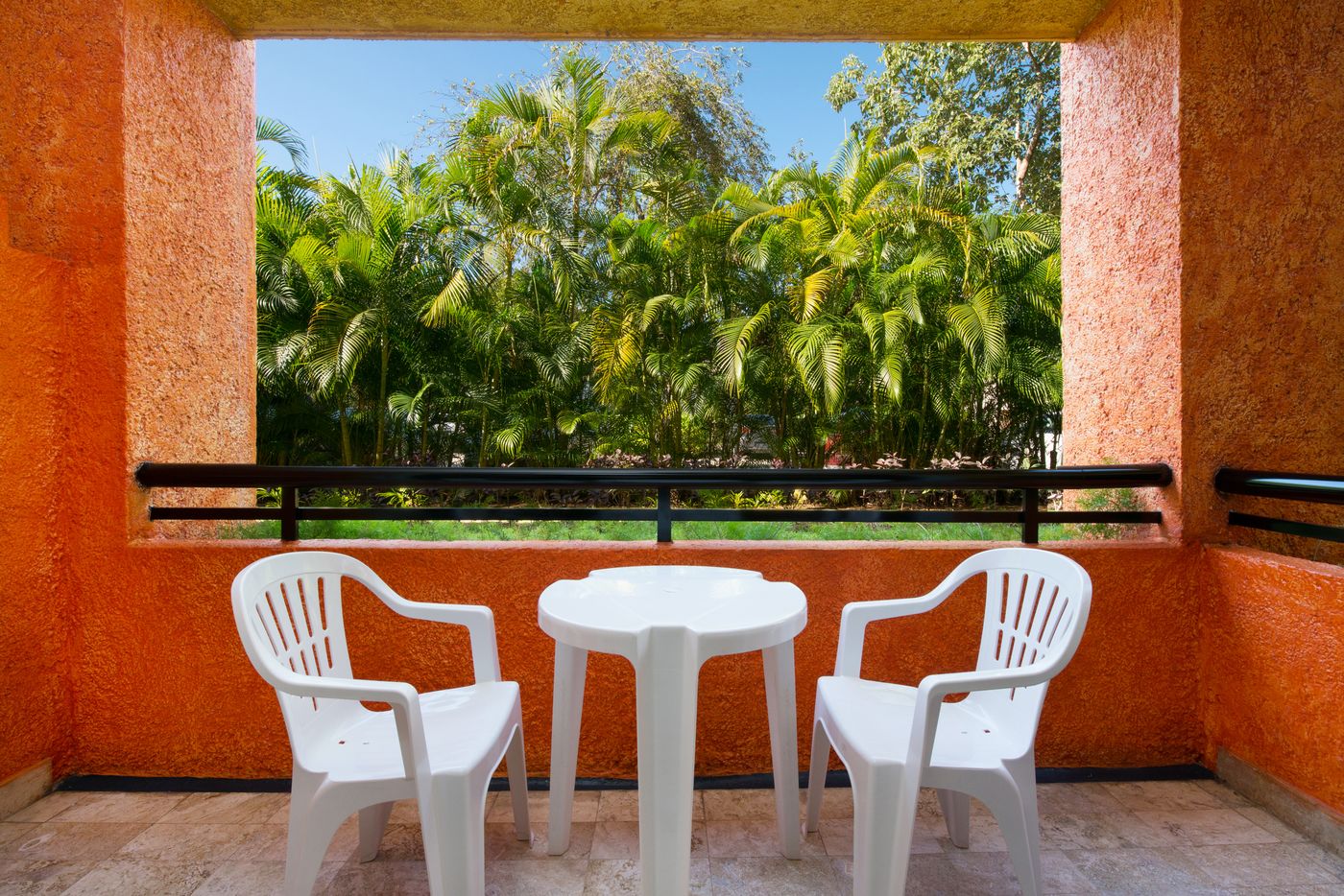 Iberostar-Waves-Tucan-Room-77