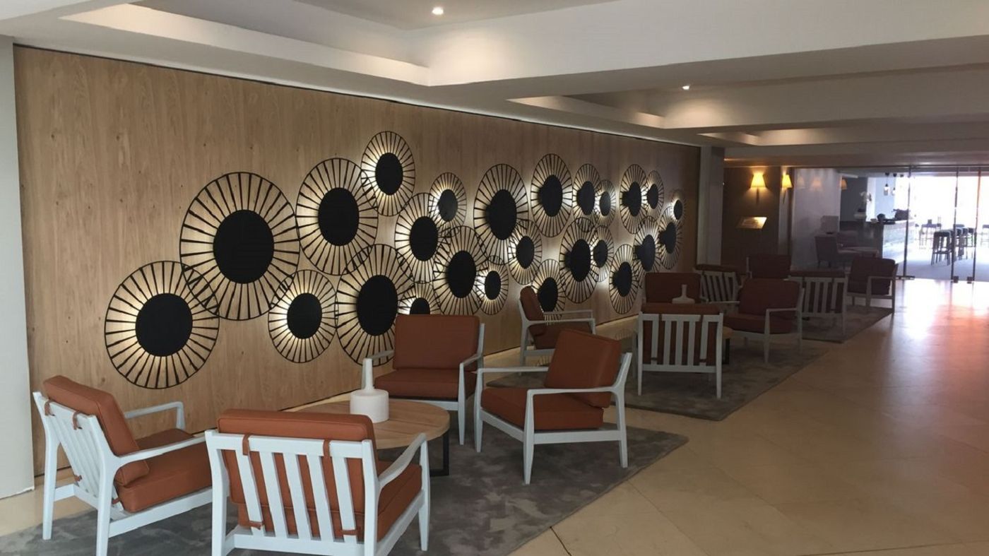 Yellow Praia Monte Gordo