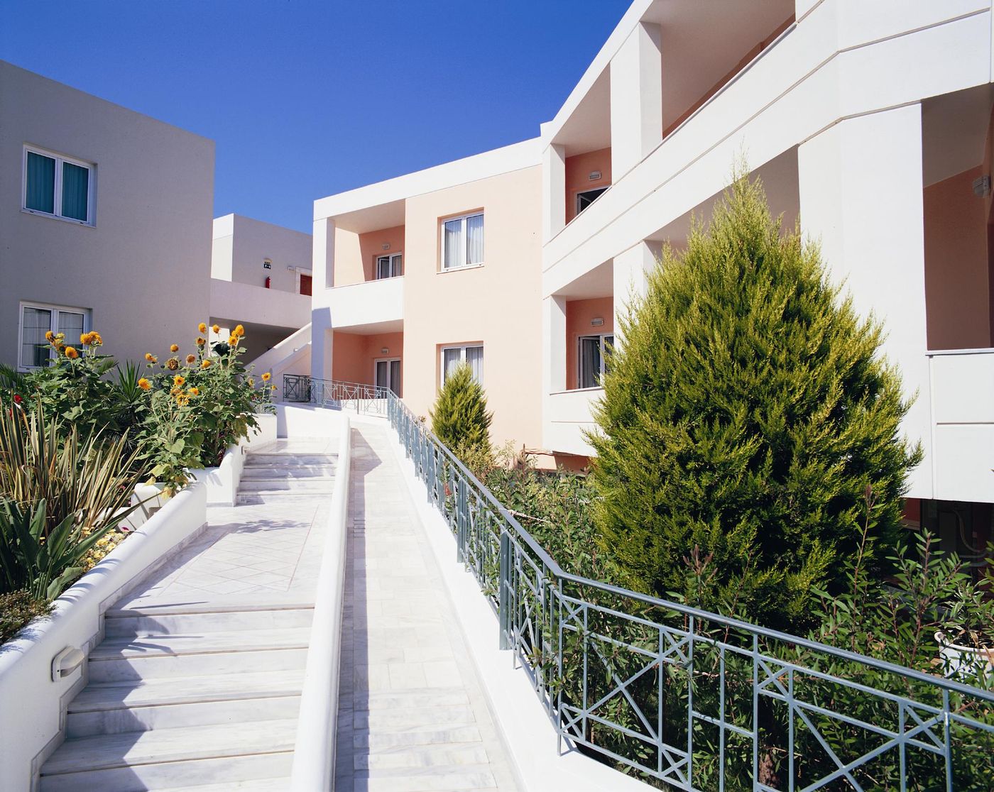 Ilianthos-Village-Terrace-13