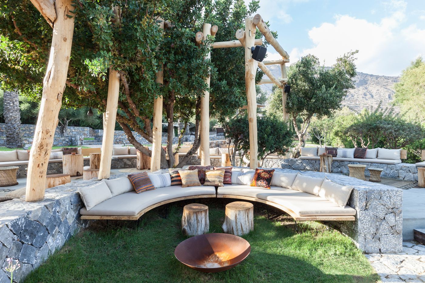 Blue-Palace--a-Luxury-Collection-Resort---Spa-Bar-19