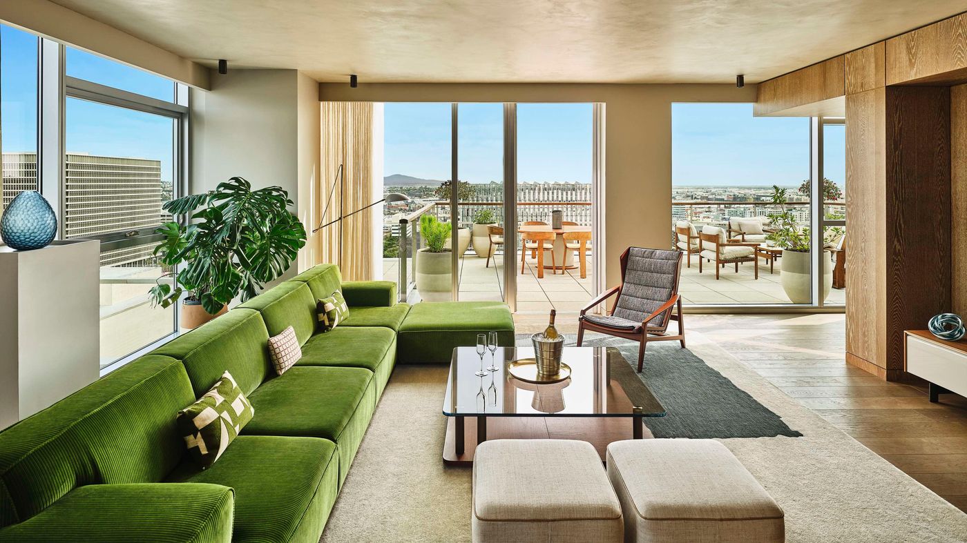 Conrad-Los-Angeles-Room-18