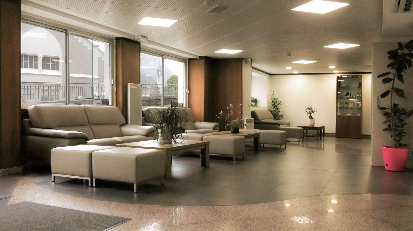 La Source-France-LOURDES-Lobby-9