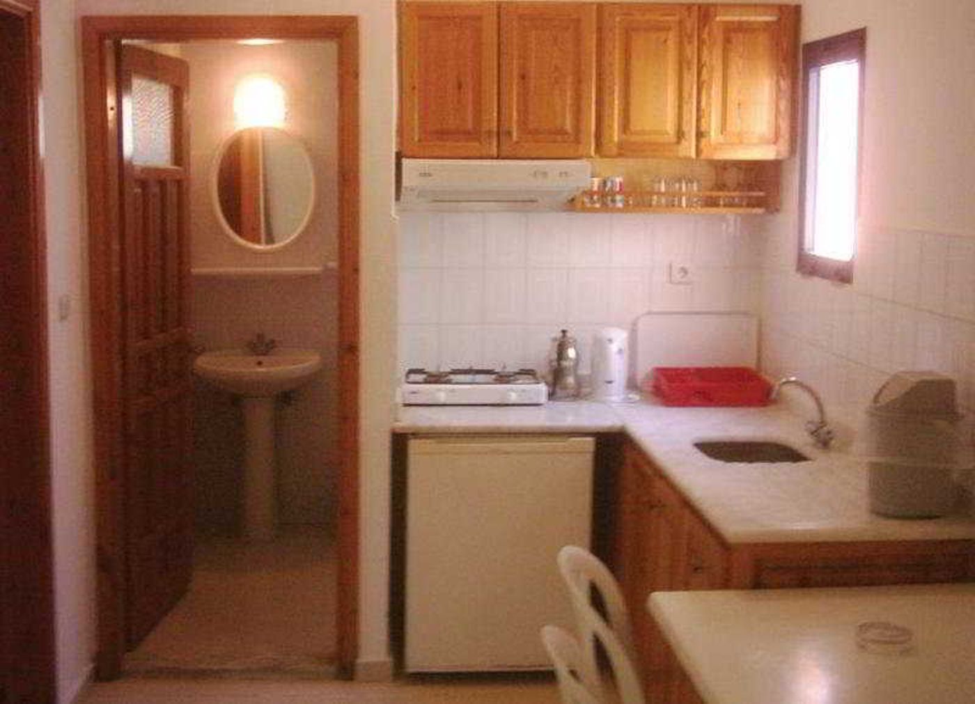 Hadi-Apartments-Room-6