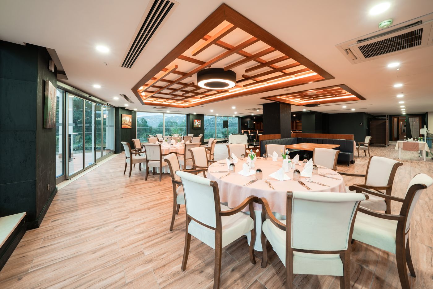 Ramada Hotel & Suite by Wyndham Kusadasi