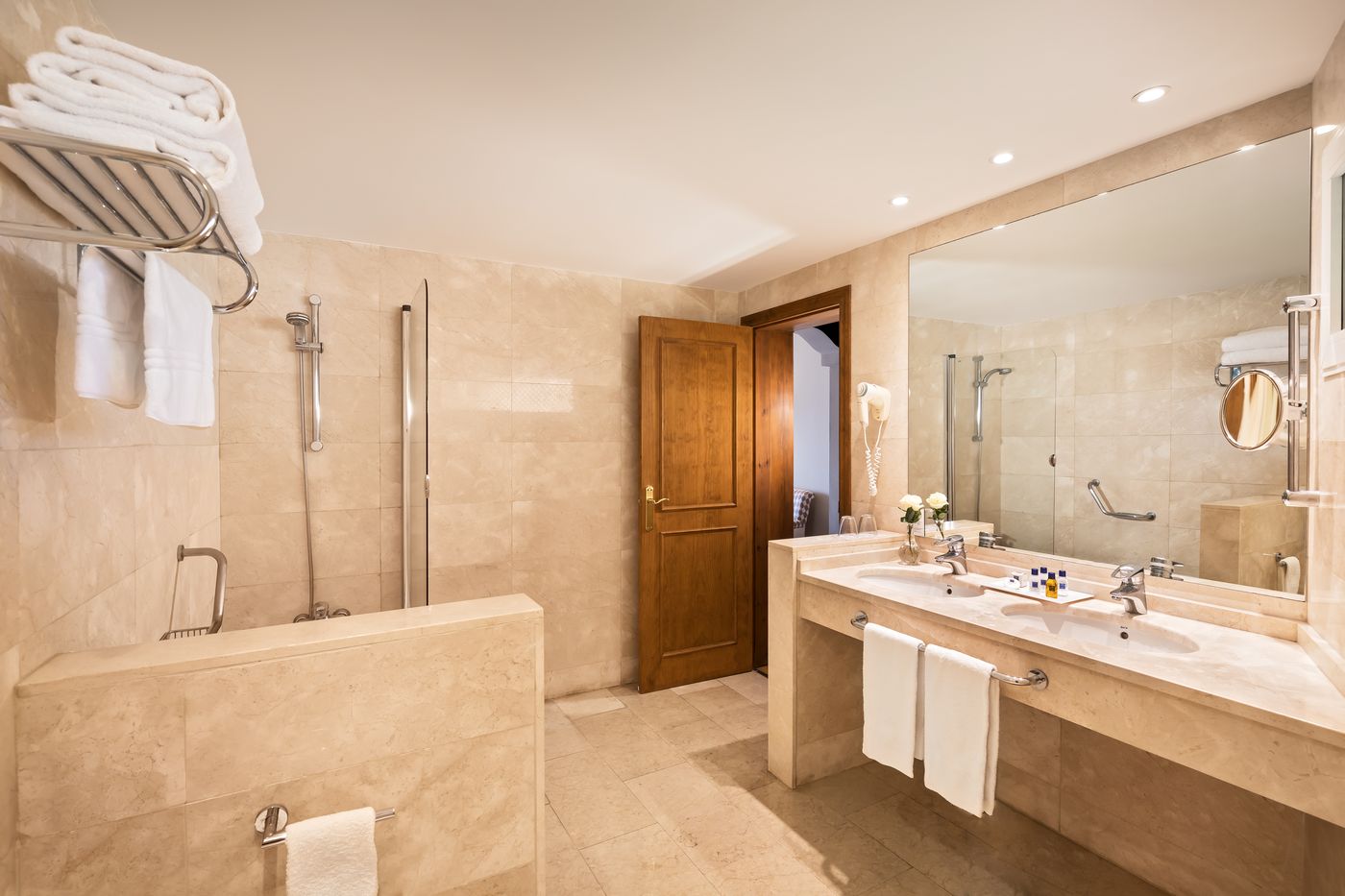 Hotel-Guadalmina-Spa---Golf-Resort-Room-32