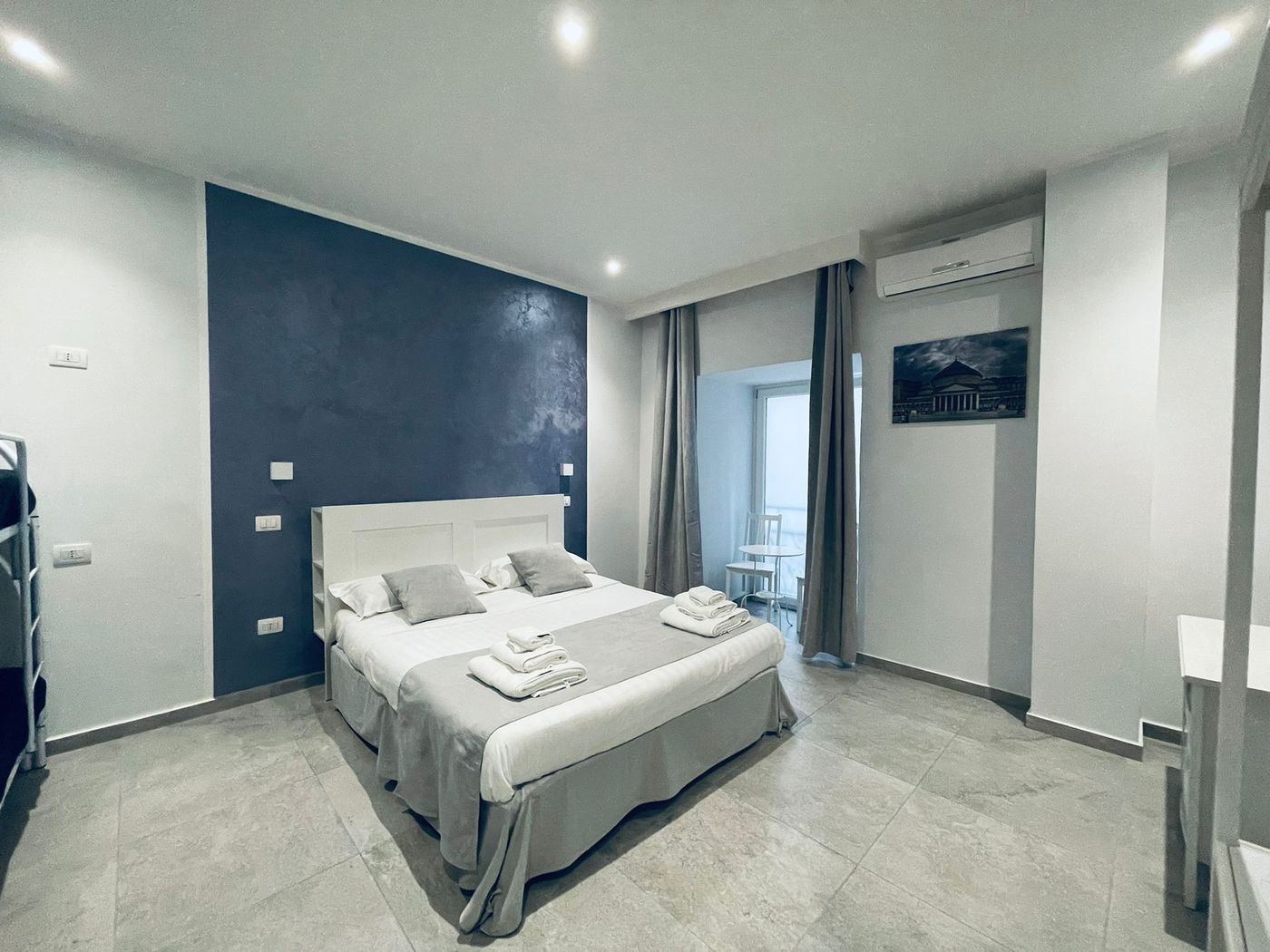 I Borbone - Italy - NAPLES - Room - 7