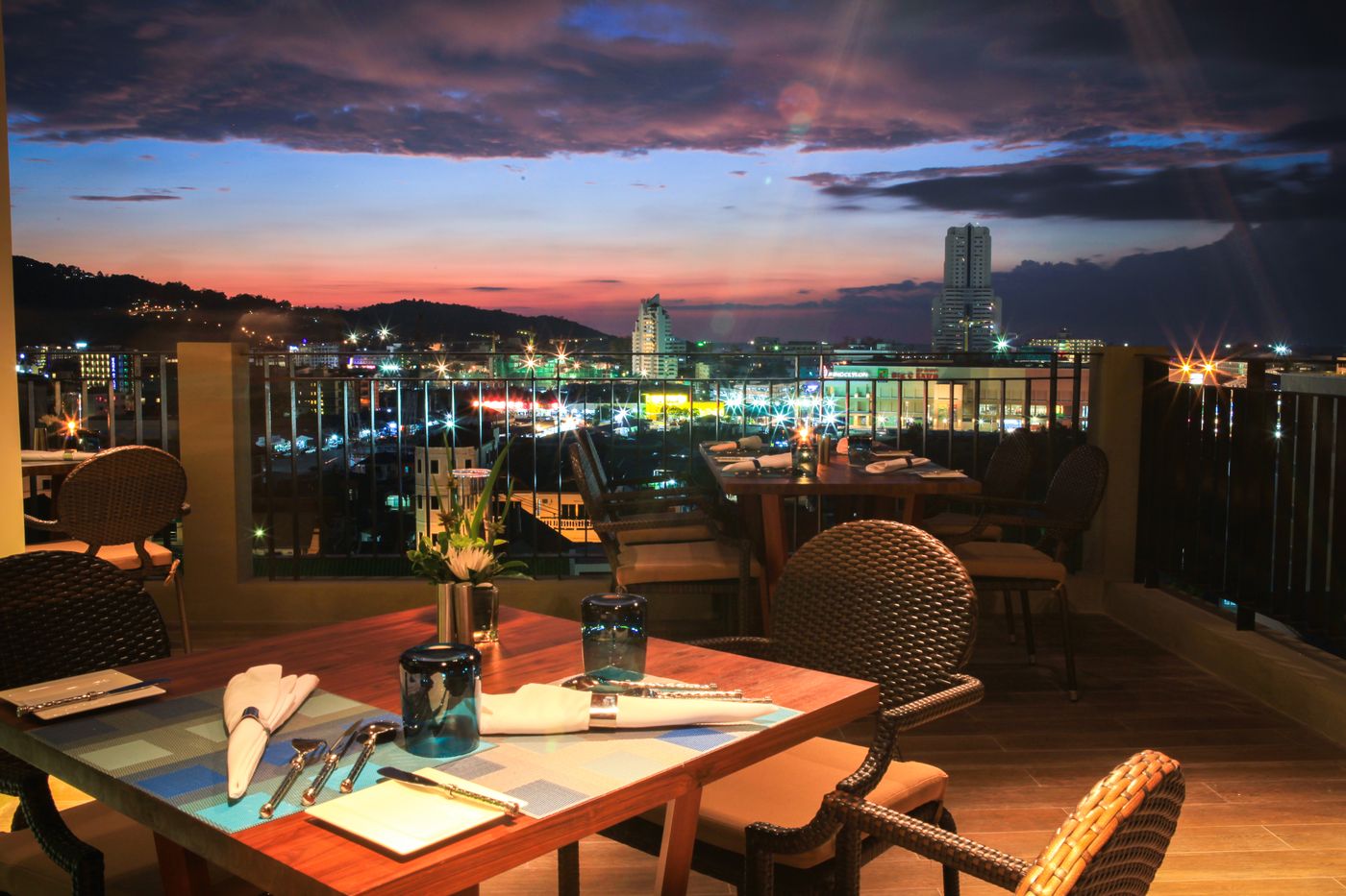 The-Senses-Resort-Restaurant-16