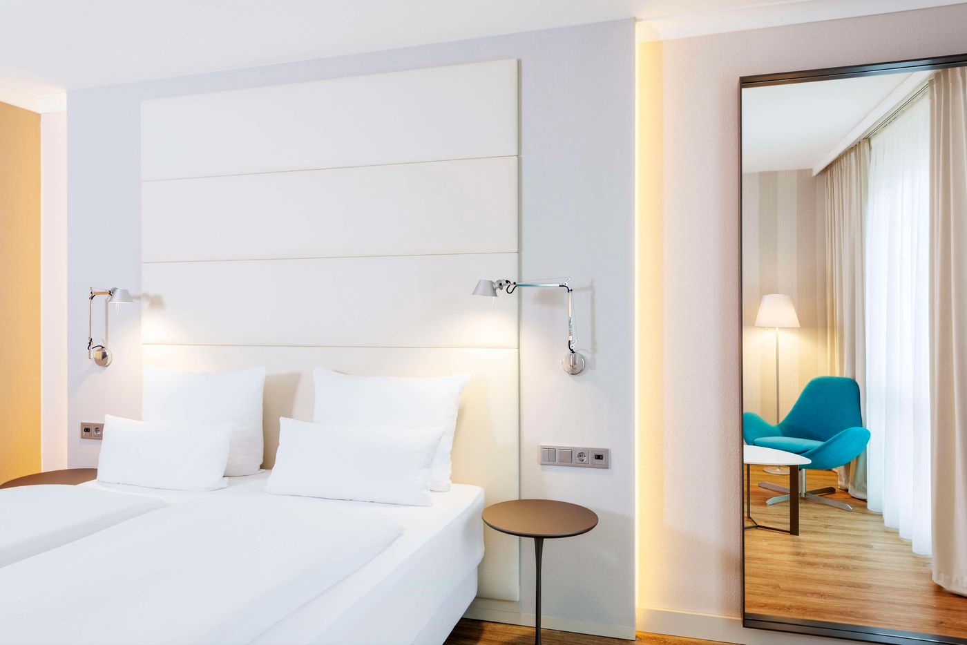 NH-Berlin-Alexanderplatz-Room-26