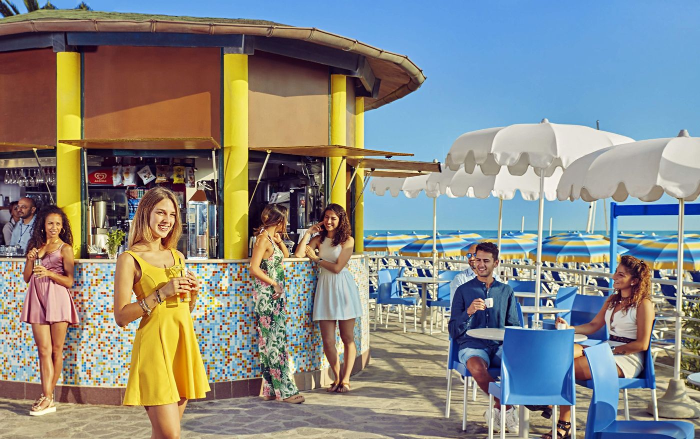 Serena-Majestic-Hotel-Residence-Bar-15