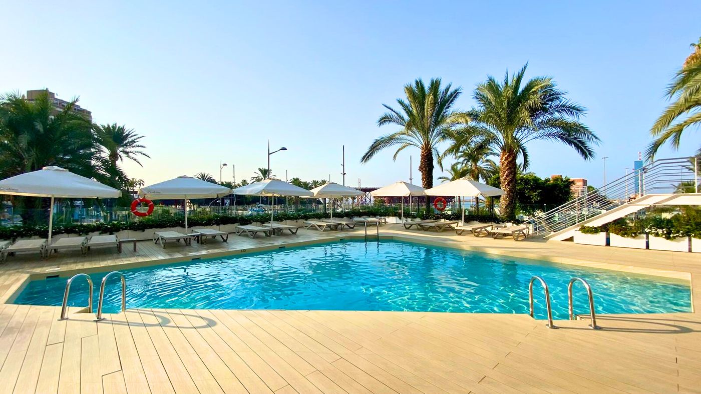 Ohtels-Gran-Hotel-Almeria-Pool-3