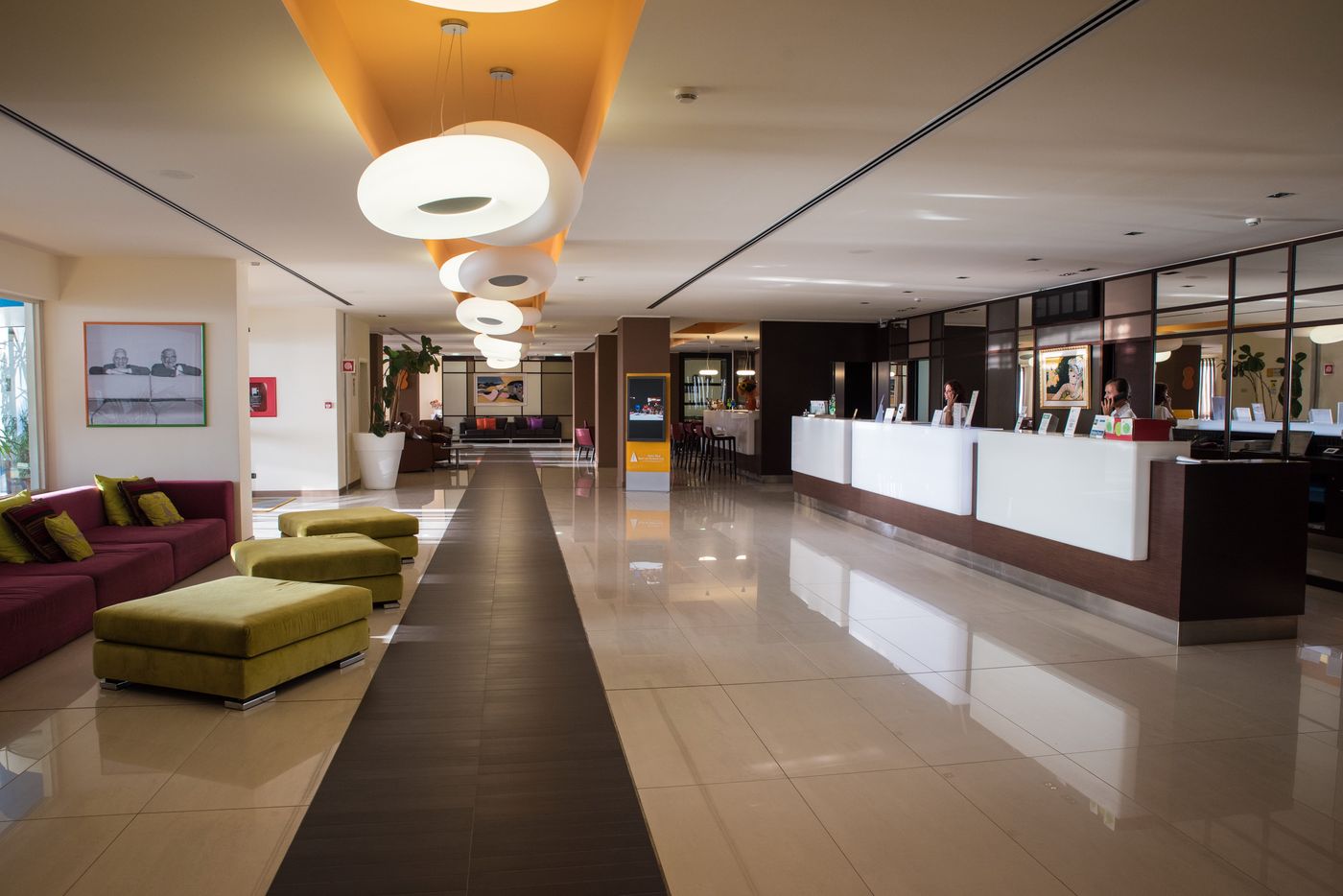 Hotel-Avalon-Sikani-Lobby-34