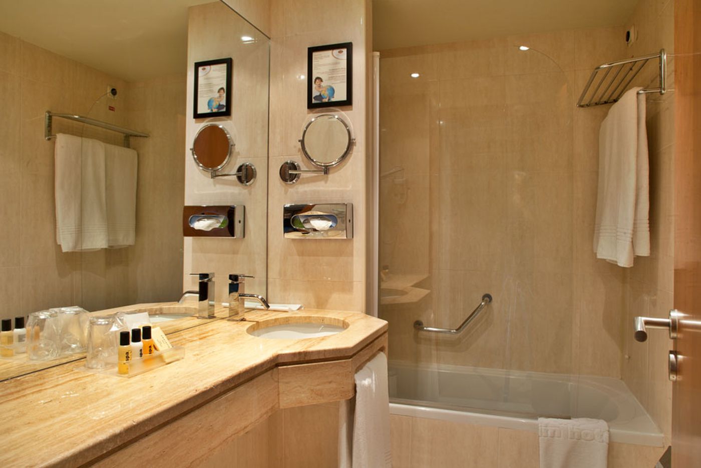 Turim-Iberia-Hotel-Room-44