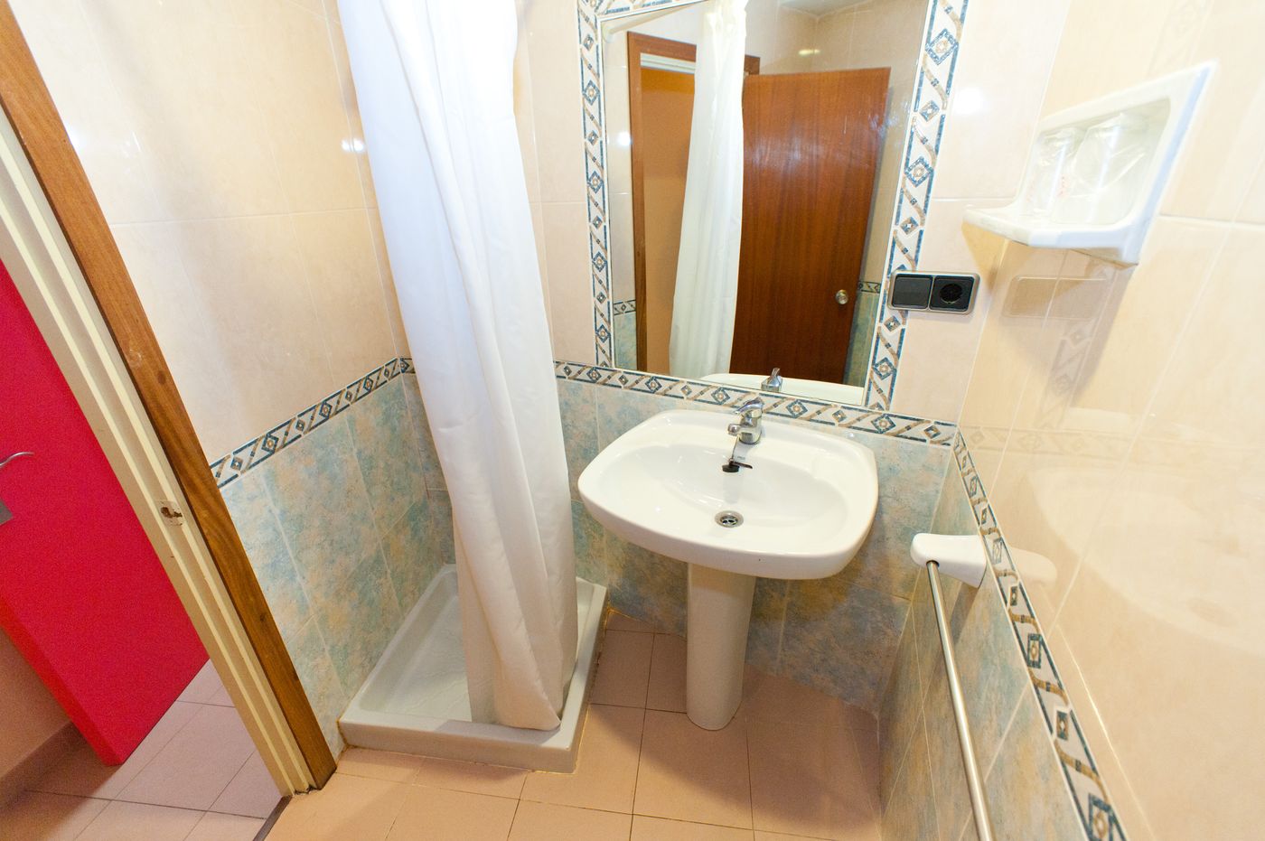 The-Red-Hotel-by-Ibiza-Feeling-Room-21