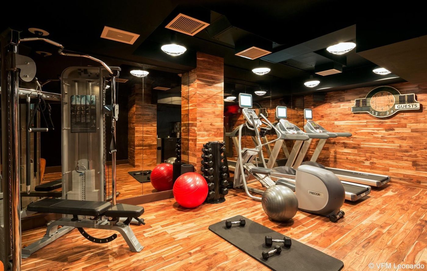 Walker-Hotel-Greenwich-Village-Sports-and-Entertainment-22