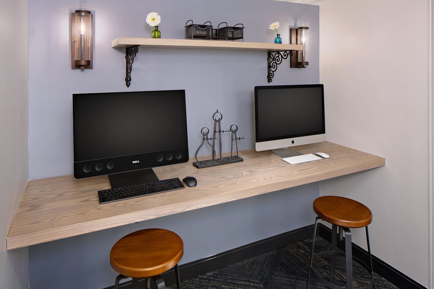 Hotel-Indigo-Boston-Garden-Lobby-11