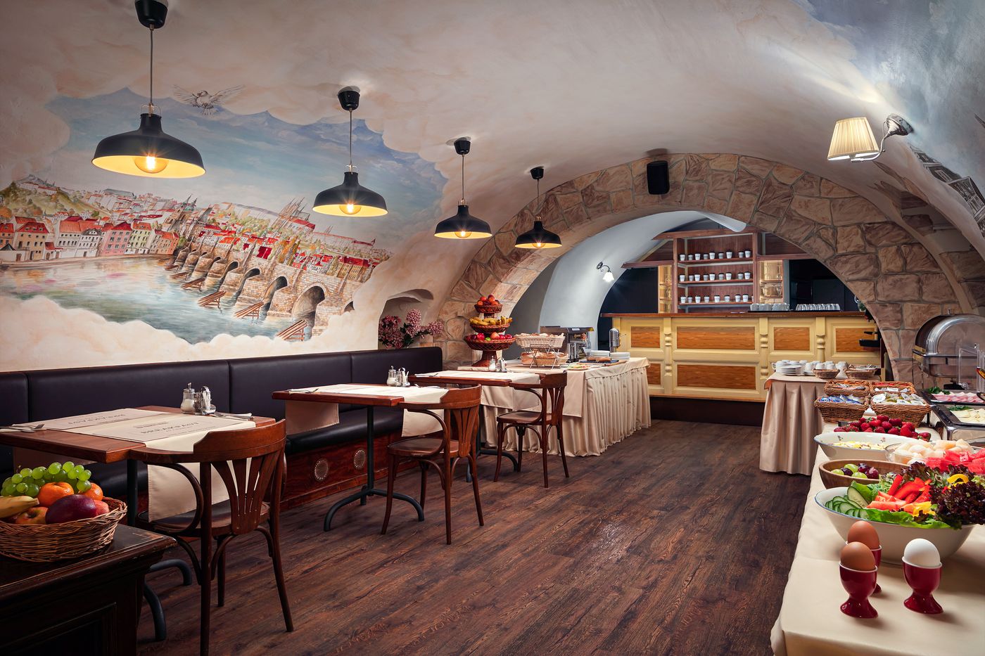 The-Charles-Hotel-Restaurant-30