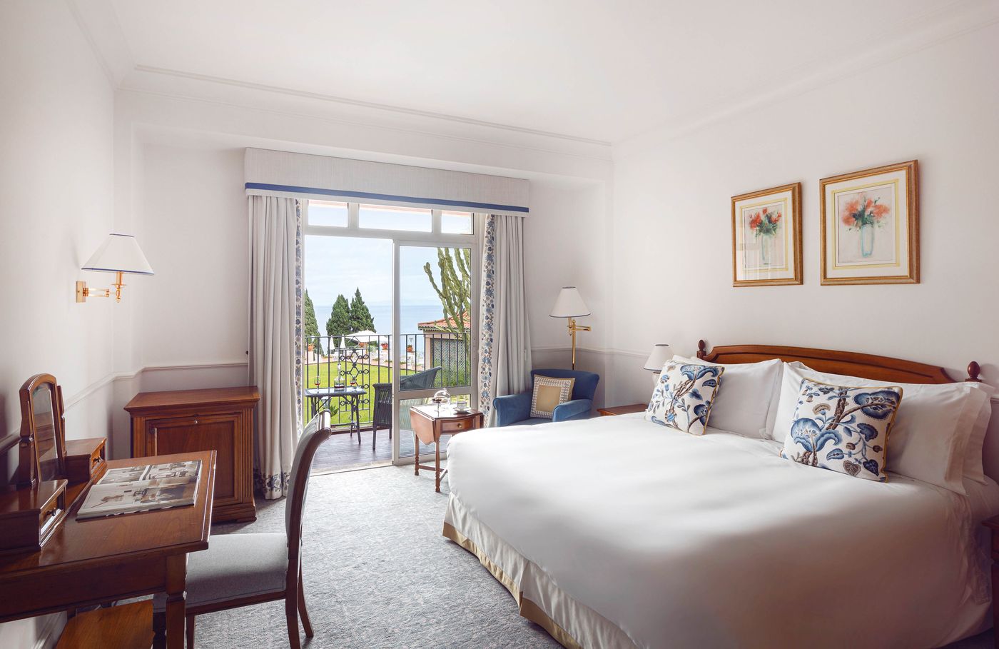 Reid-s-Palace-Room-24