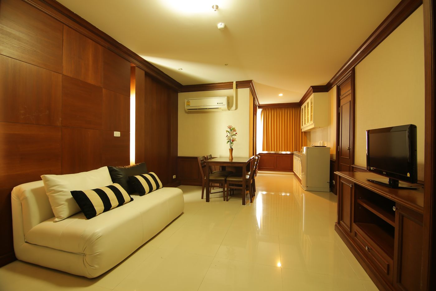 Convenient-Park-Bangkok-Sukhumvit-Room-11