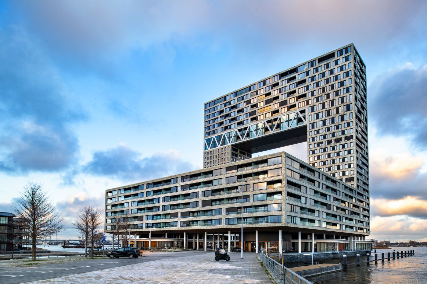 Eric-Vokel-Boutique-Apartments---Riverfront-Suites-General-view-1