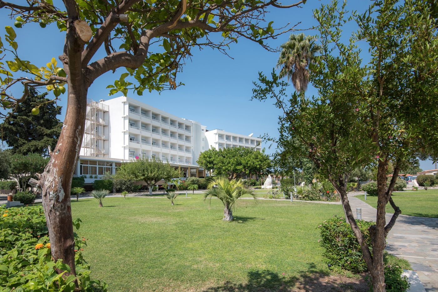 Atlantis-Hotel-General-view-10