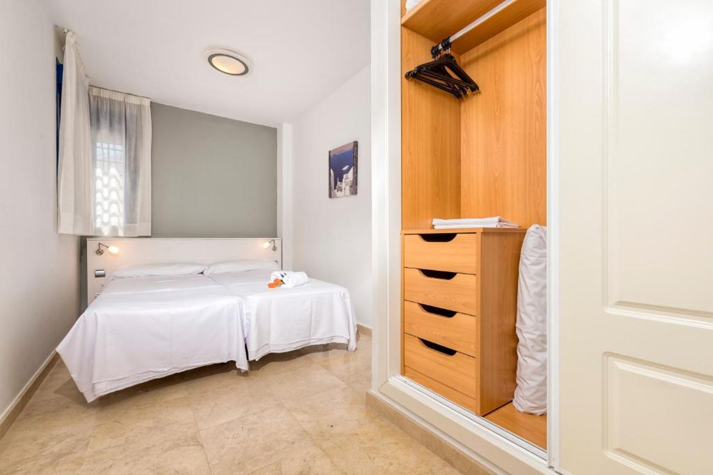 Benalm----dena-Playa-Good-Places-Room-13