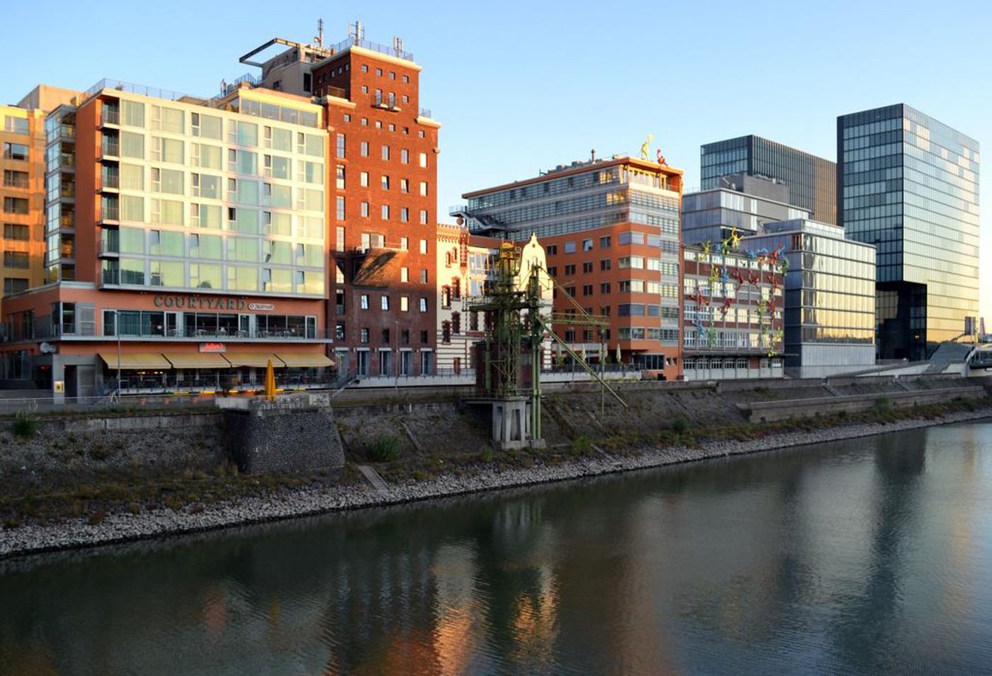 Courtyard By Marriott Düsseldorf Hafen - Germany - Düsseldorf - General view - 5