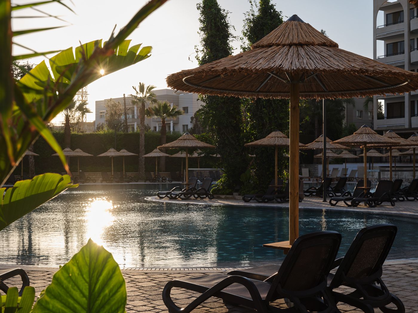 Atlantica-Oasis-Hotel-Pool-7