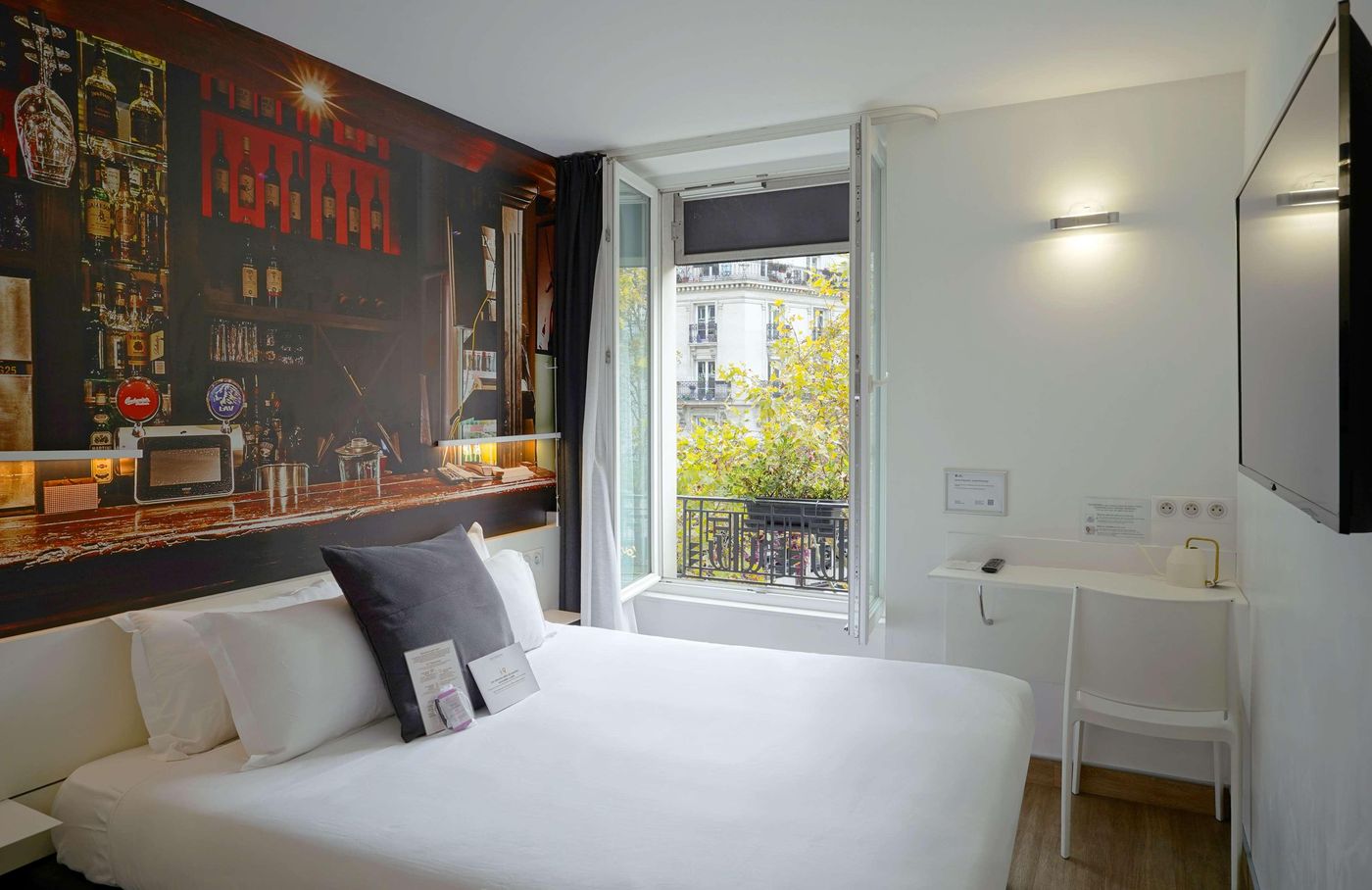 Best-Western-Hotel-Le-Montparnasse-Room-10