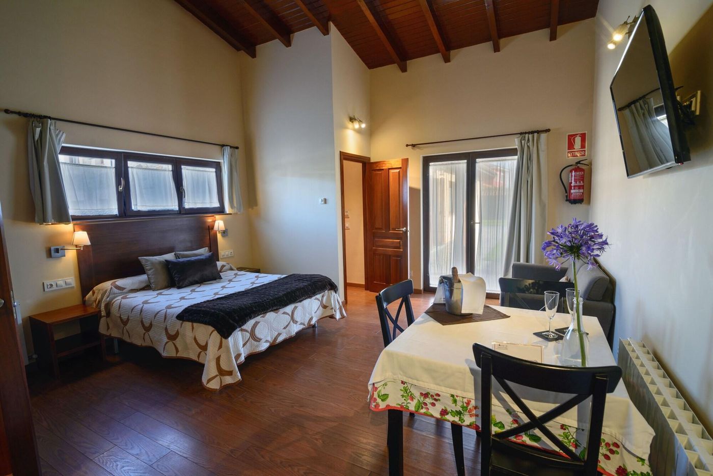 Casona De Llanorrozo-Spain-OVIÑANA-Room-10