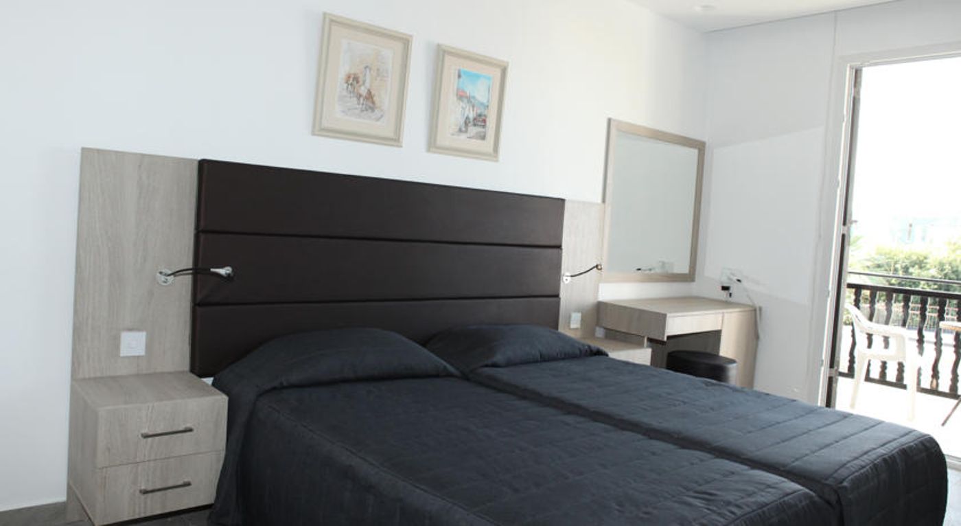 Dionysos Central Hotel