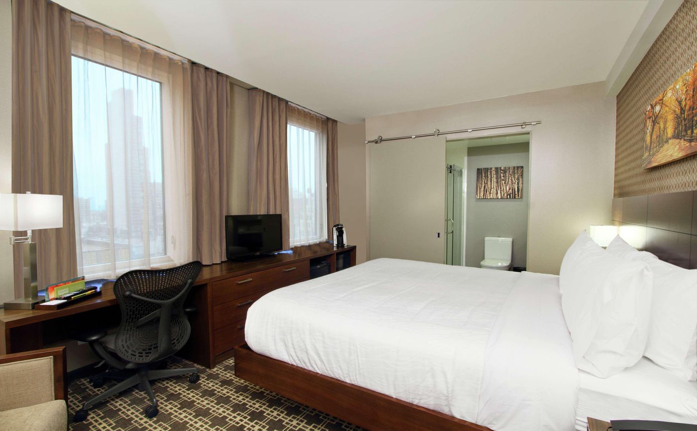 Hilton-Garden-Inn-New-York-Midtown-Park-Ave-Room-4