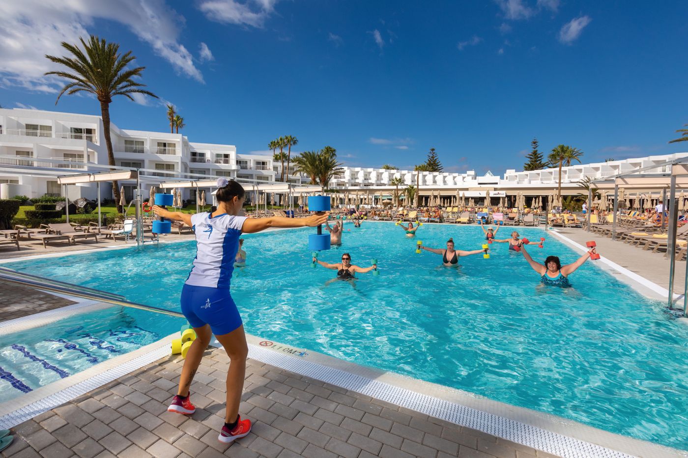 Club-Hotel-Riu-Paraiso-Lanzarote-Resort-Pool-11