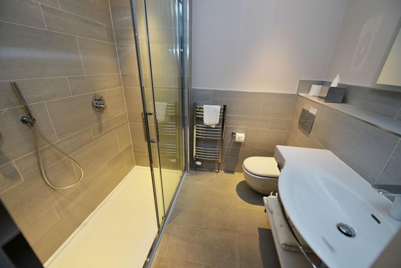Glynhill Hotel & Spa-United Kingdom-GLASGOW-Room-9