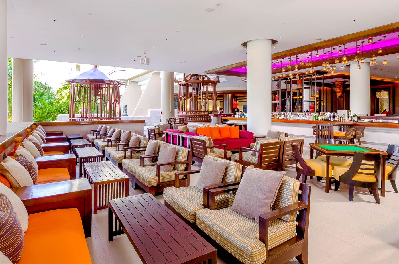 Movenpick-Resort---Spa-Karon-Beach-Phuket-Bar-59