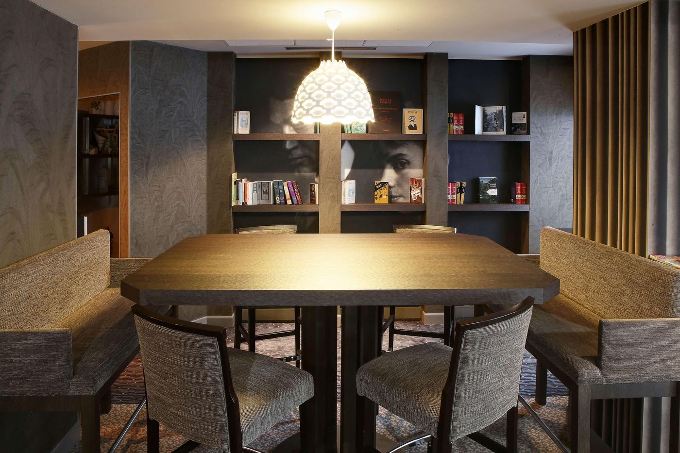 Hotel-Litteraire-Le-Swann--BW-Premier-Collection-Restaurant-22