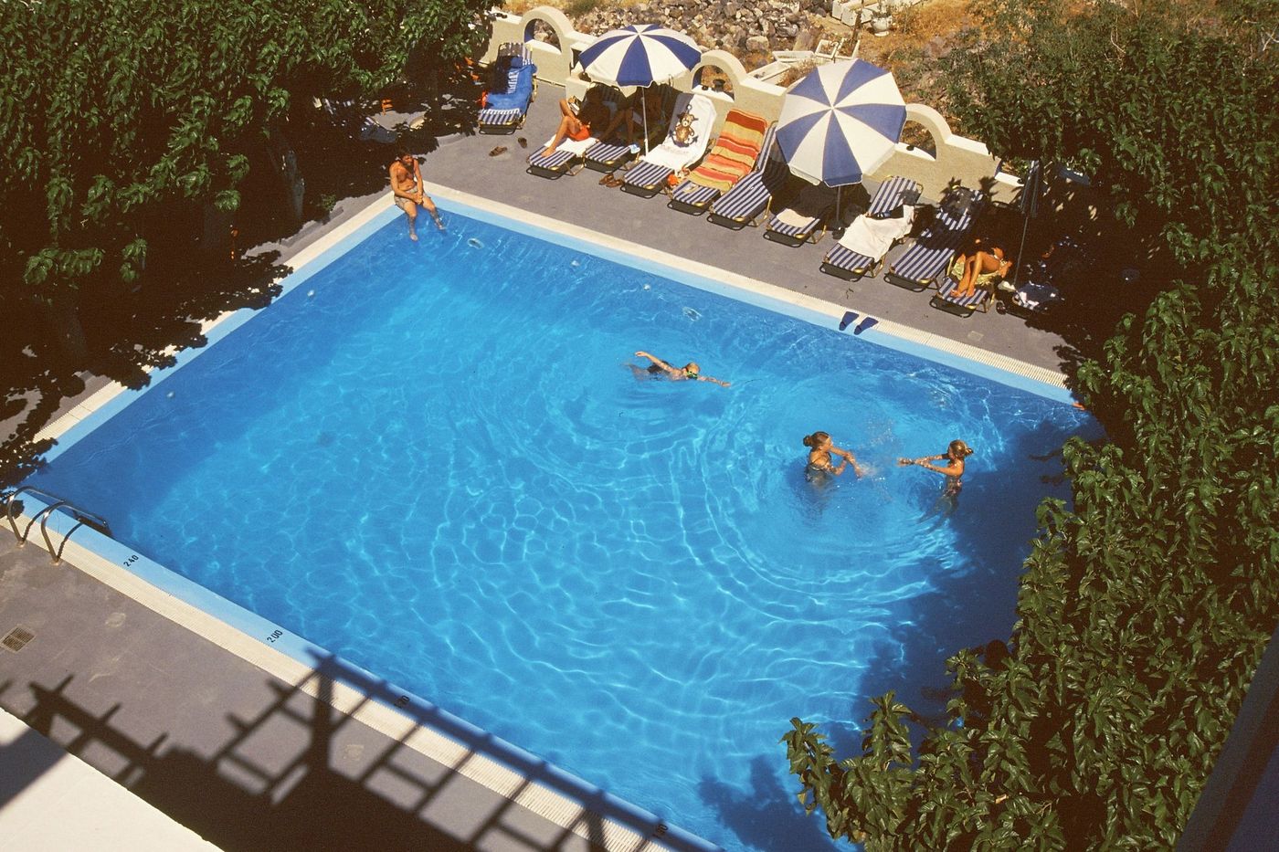 Artemis-Hotel-Kamari-Pool-16