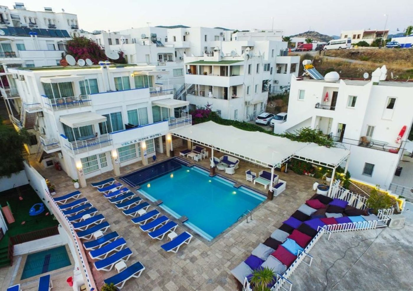 Sky Nova Suites Hotel