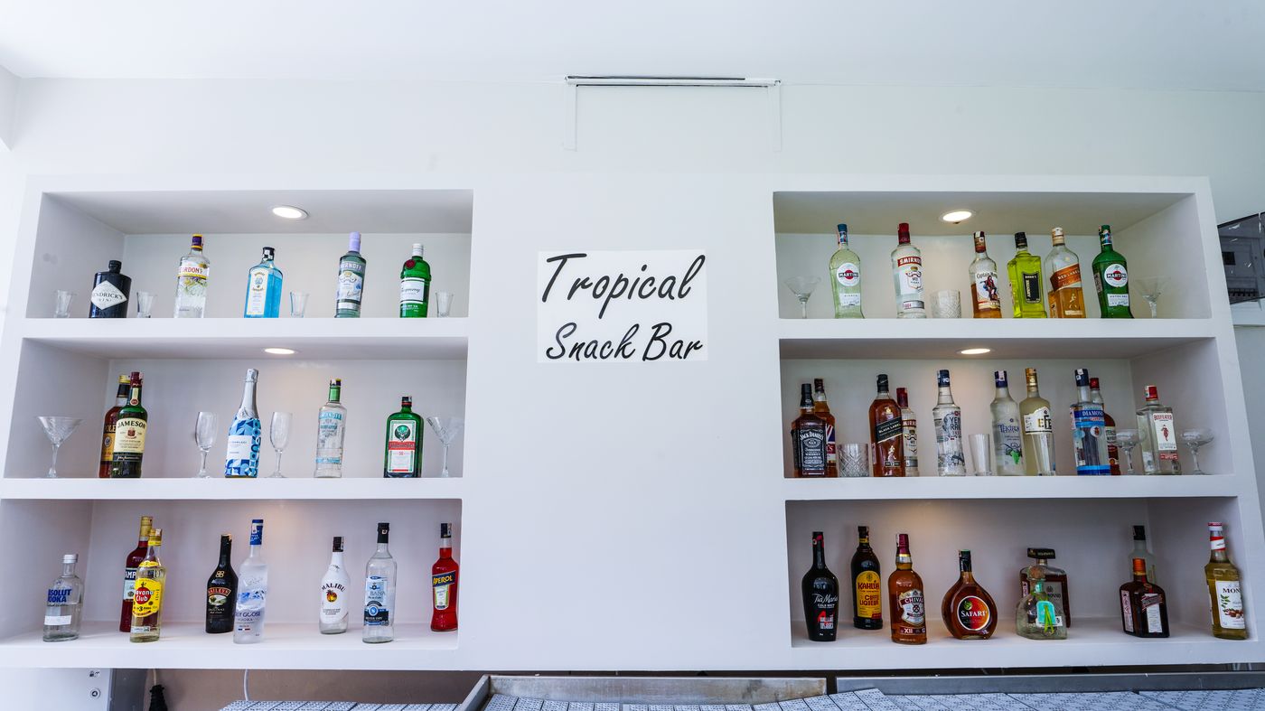 Sertil Deluxe Tropical Suites