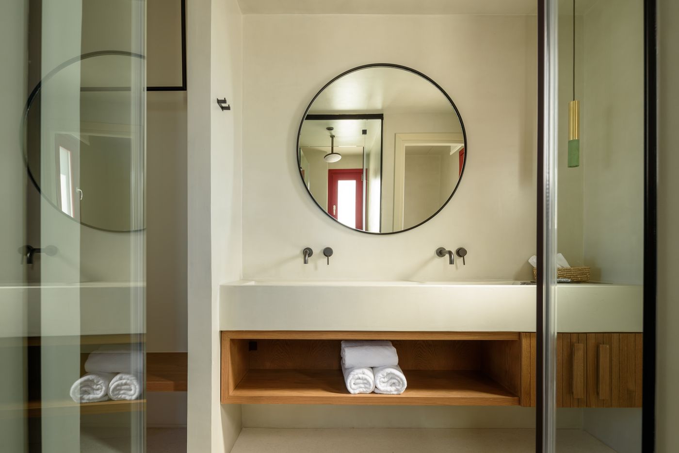 Potnia-Theron-Suites-Room-37