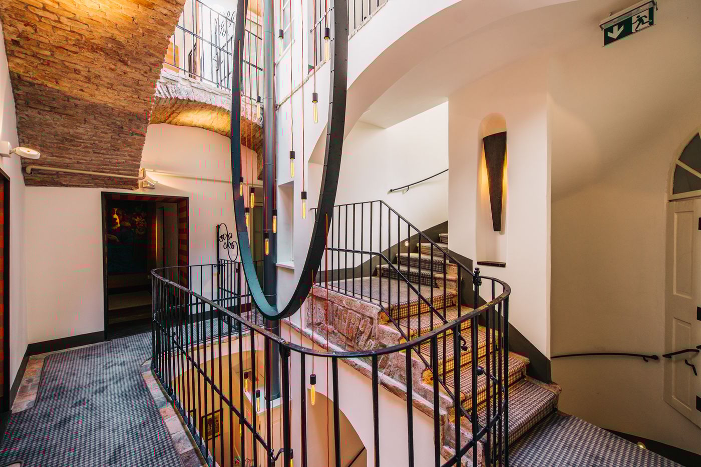 Pest-Buda-Hotel---Design---Boutique-General-view-13