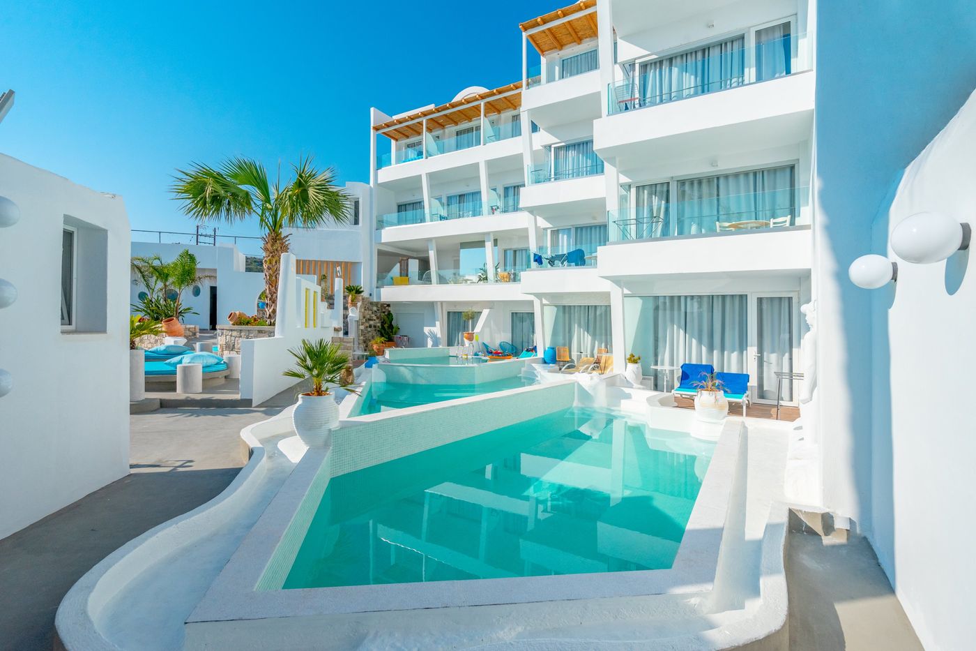 Kouros Home - Adults Only (16+)