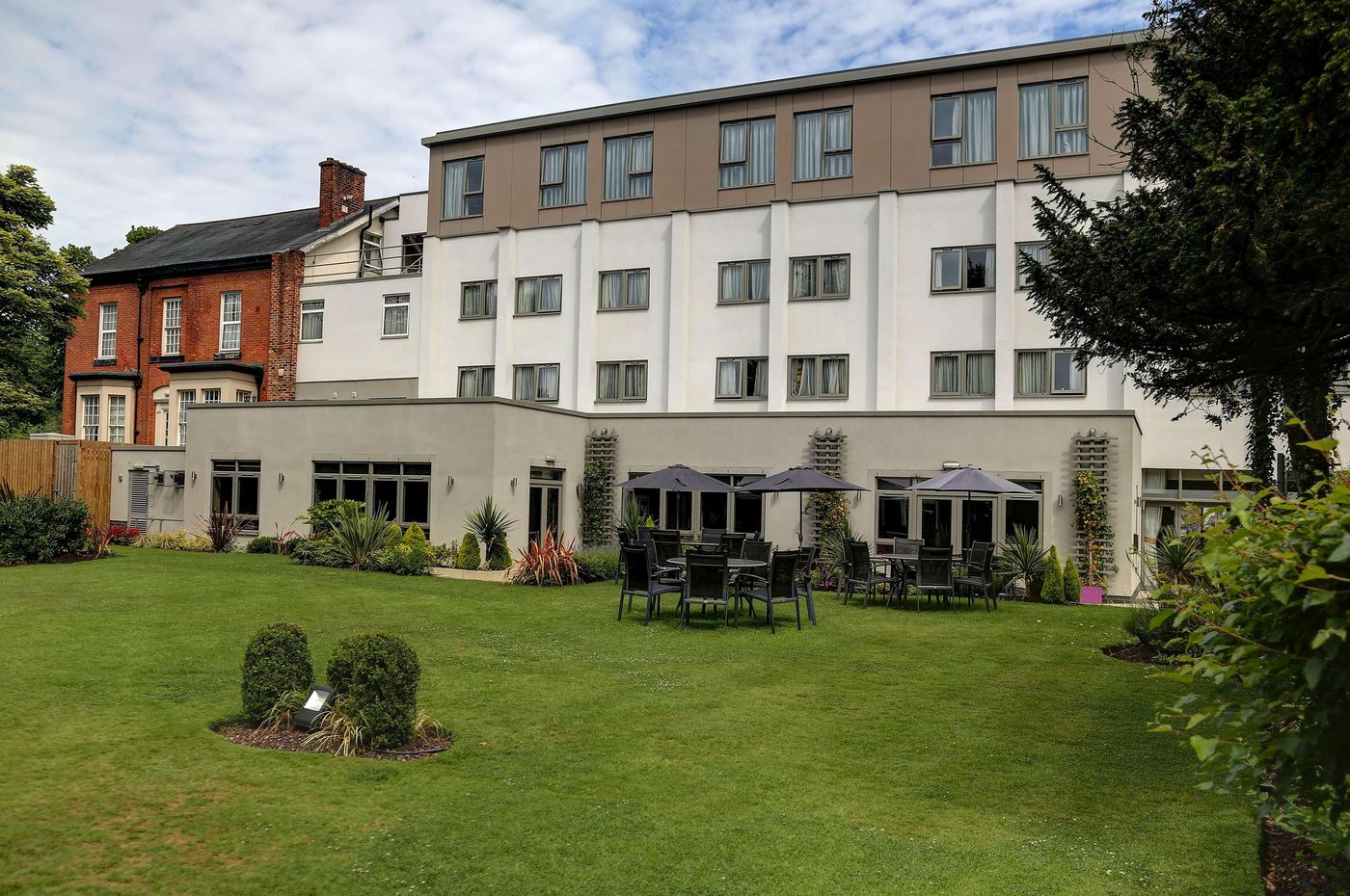 Best Western Plus Pinewood Manchester Airport-Wilm-United Kingdom-Manchester-General view-9