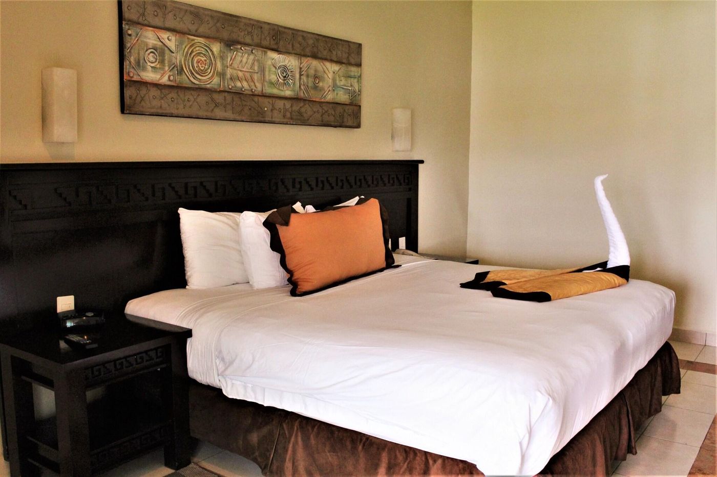 Bluebay-Grand-Esmeralda-Room-32