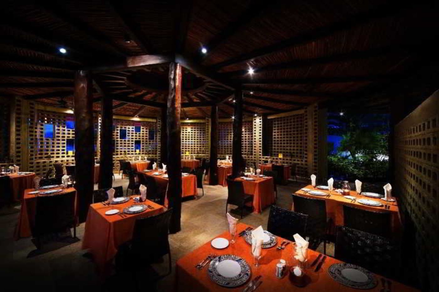Hard-Rock-Hotel-Cancun-Restaurant-27