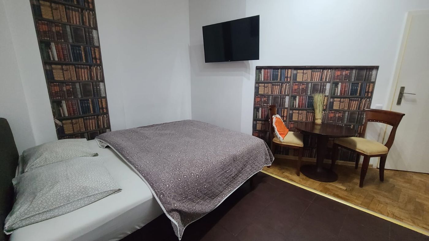 Lorf-Hostel-Coffee-Room-50