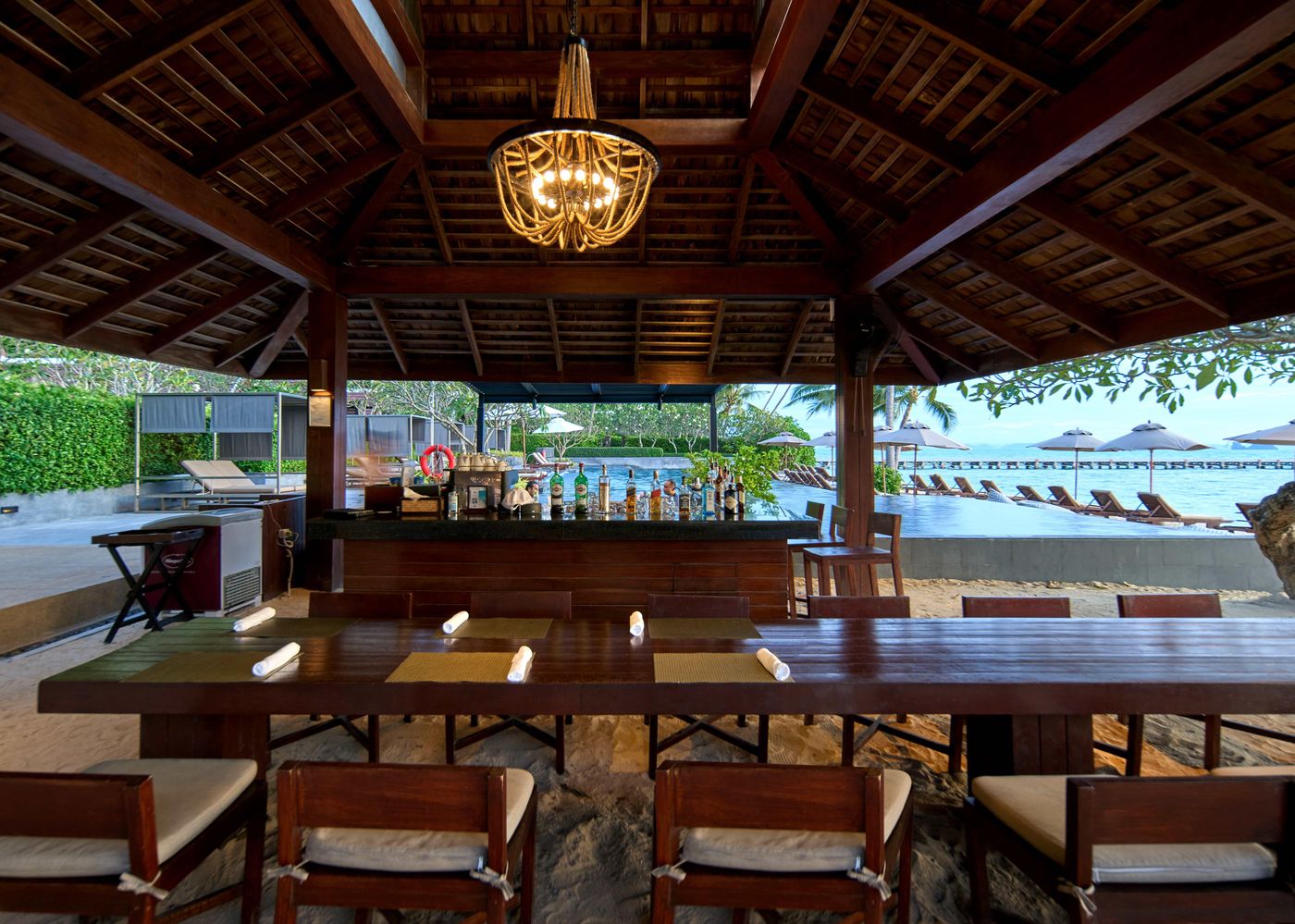 Intercontinental-Hotels-Koh-Samui-Resort-Bar-18