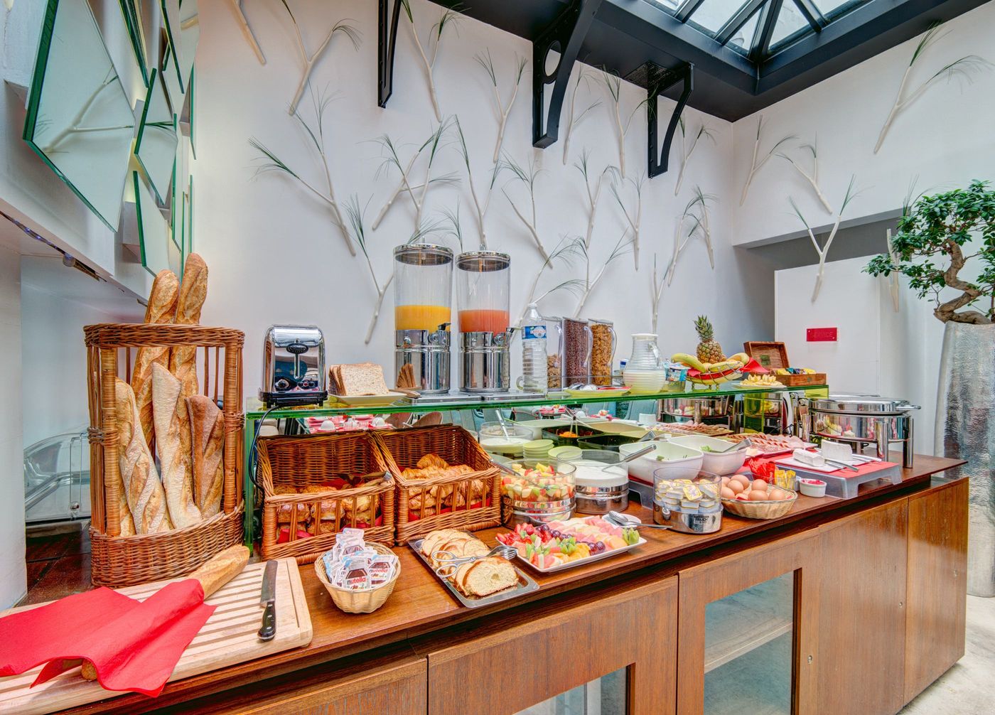 Joyce-Astotel-Restaurant-22