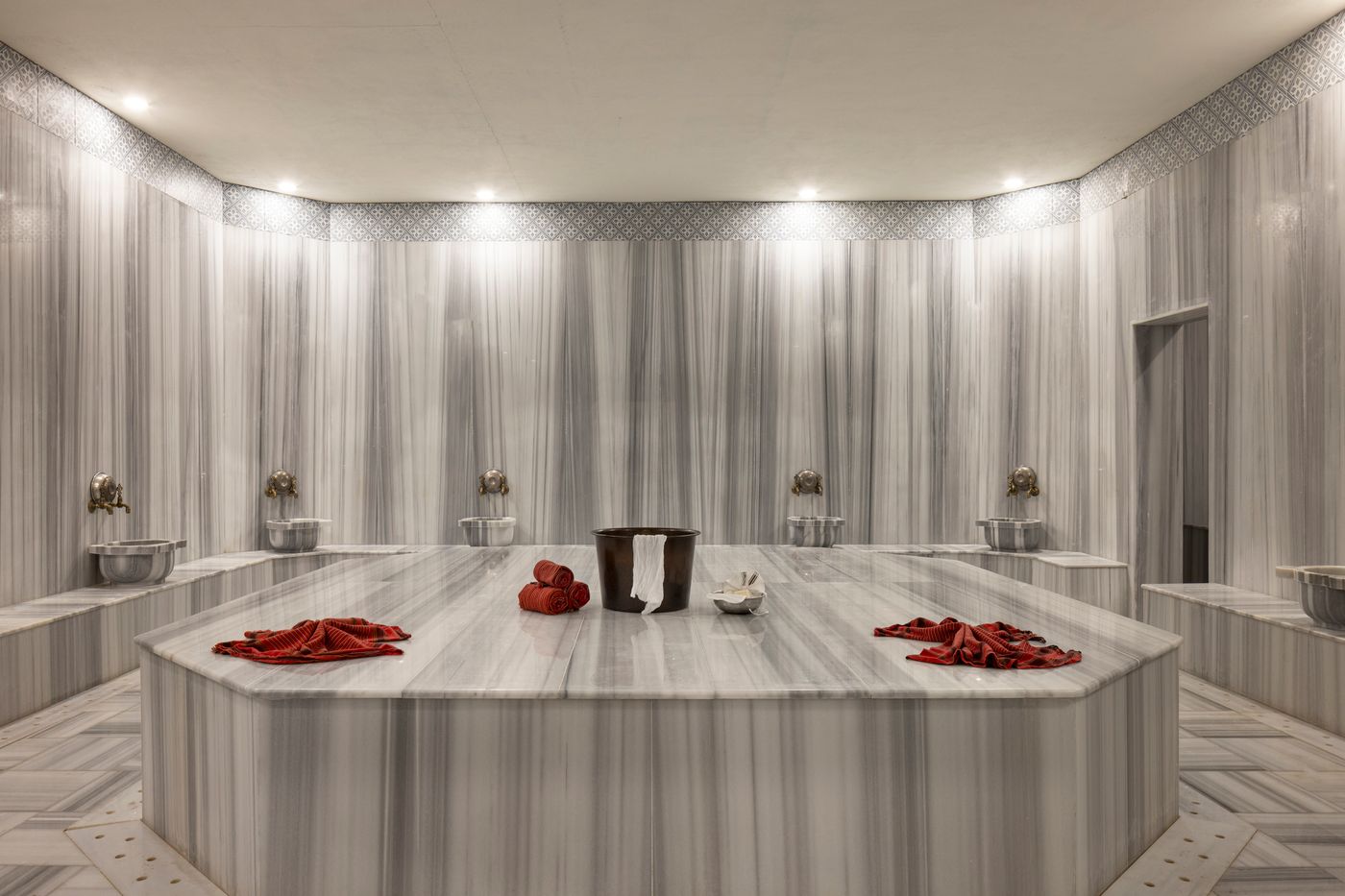 Arcanus Hotels Trendline Side